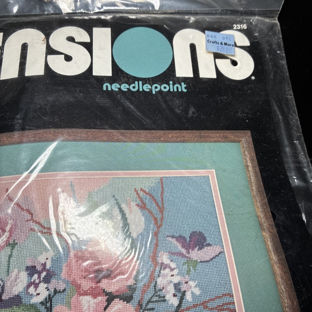 Vintage 1986 Dimensions Needlepoint Craft Kit "Floral Fantasy"-18 x 14--(S) - Picture 9 of 9
